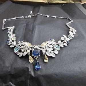 Elegant Silver and Blue Gemstone Necklace